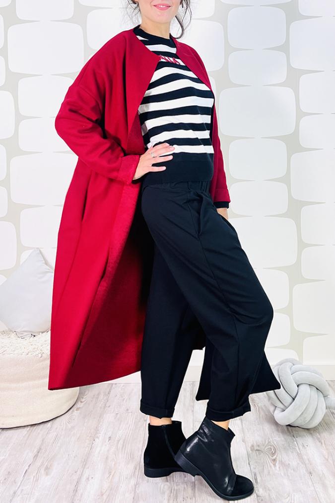 outfit con maglione henry sartoriale, pantalone mile nero e cappotto paris rosso sartoriale