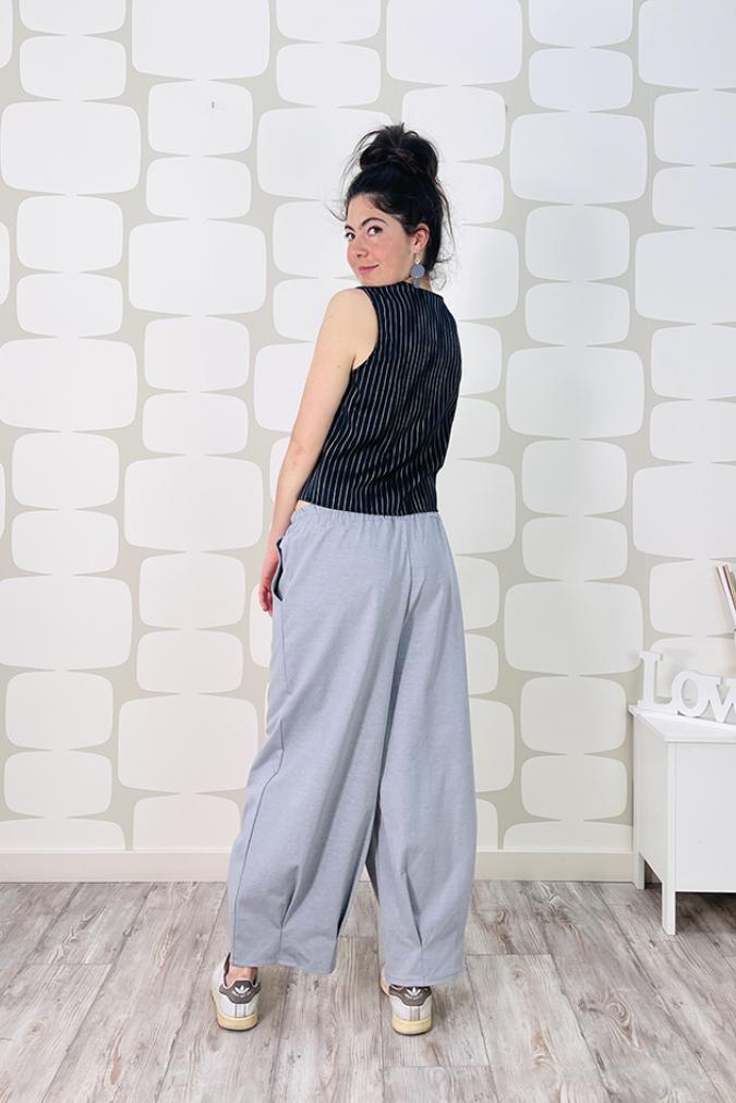 OUTFIT Gilet Shadi gessato  e Pantalone Runa grigio
